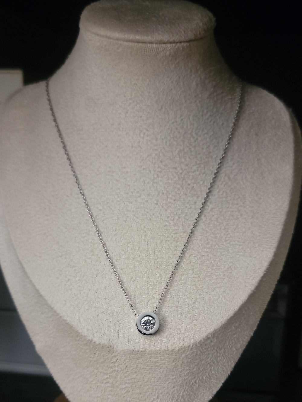 Round Solitaire Pendant Necklace - Silver